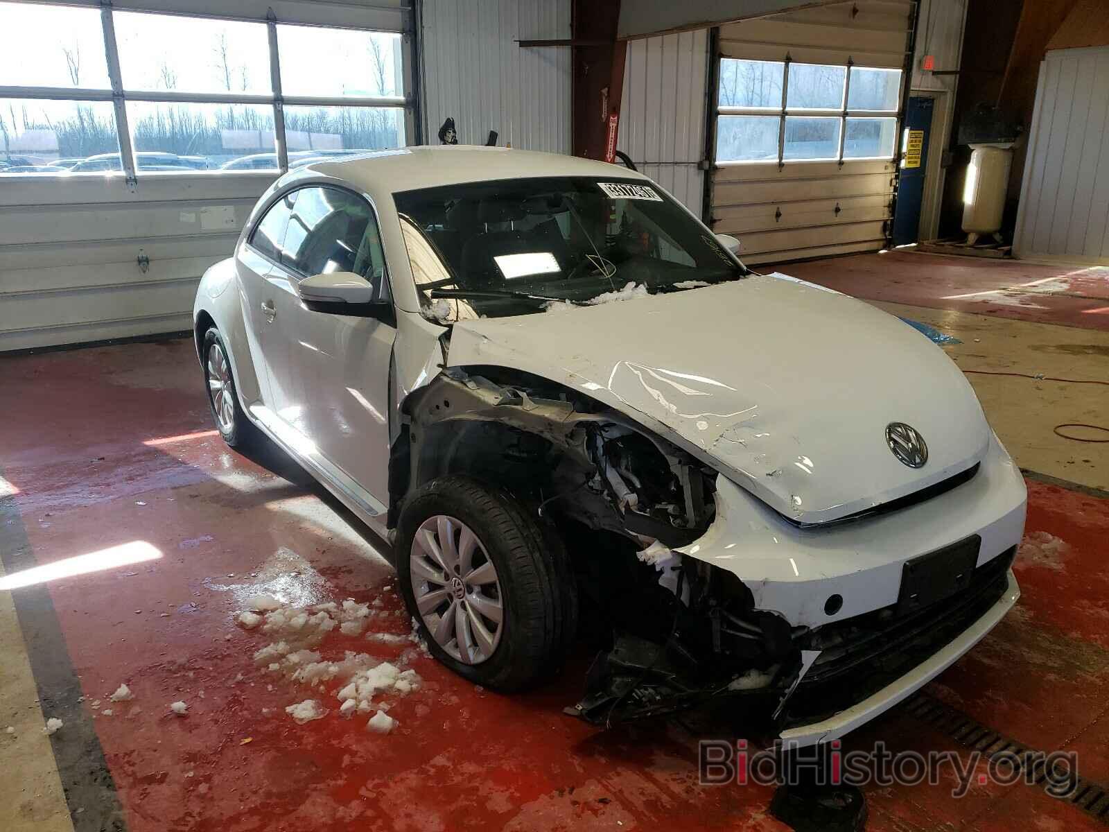 Photo 3VWFD7ATXKM709094 - VOLKSWAGEN BEETLE 2019