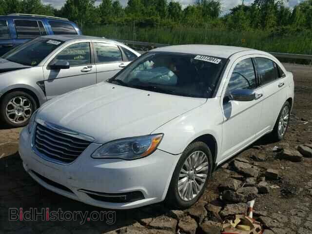 2011 CHRYSLER 200 - VIN: 1C3BC2FB9BN605052 - Photo 2