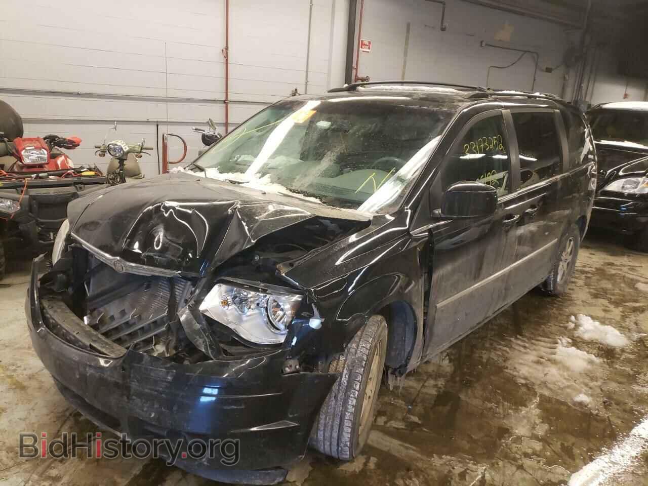 2010 CHRYSLER MINIVAN - VIN: 2A4RR5D19AR133550 - Фото 2