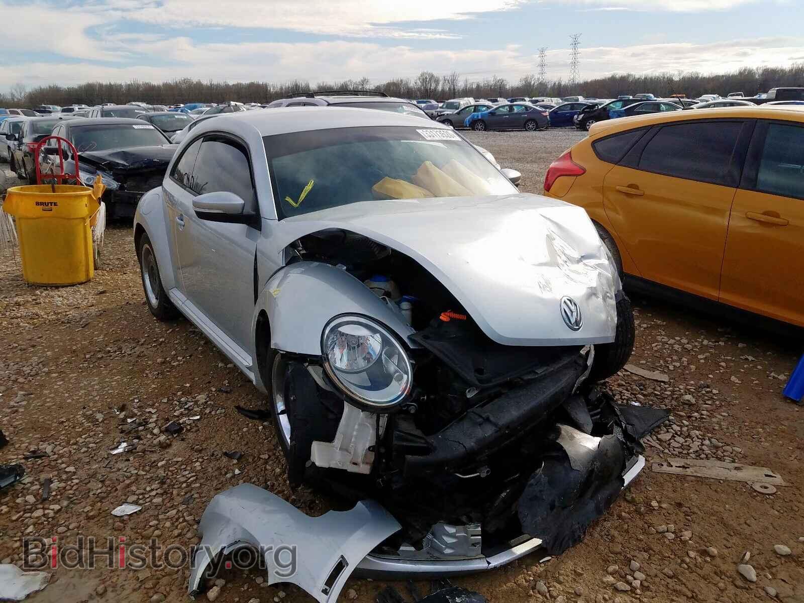Photo 3VWJP7AT3CM603265 - VOLKSWAGEN BEETLE 2012