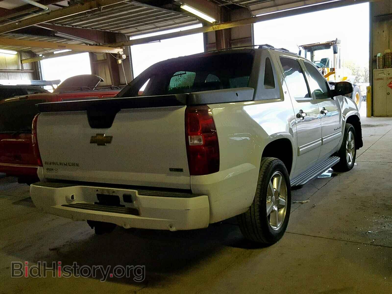 2011 CHEVROLET AVALANCHE - VIN: 3GNTKFE32BG164739 - Фото 4