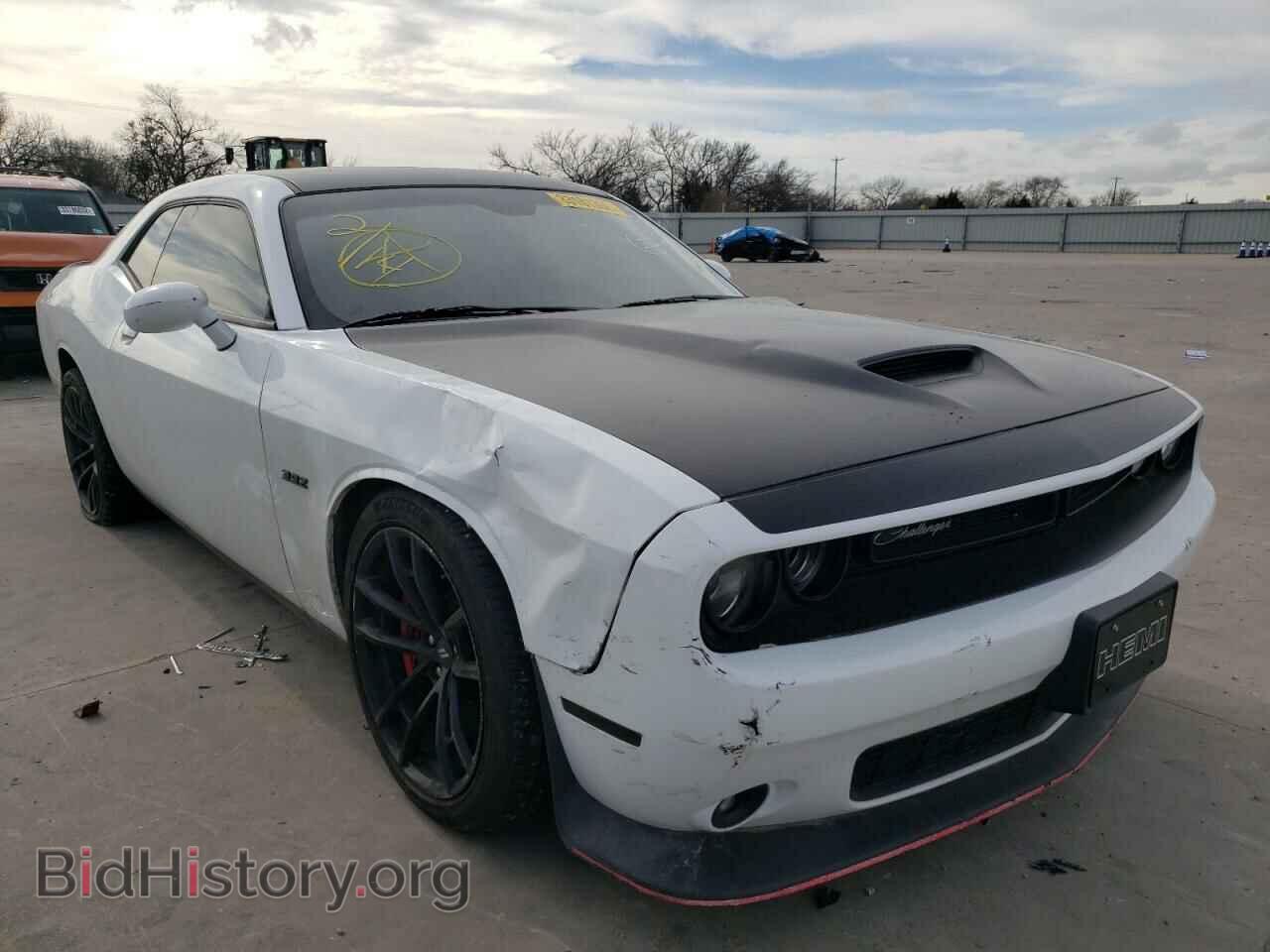 Photo 2C3CDZFJ0JH195671 - DODGE CHALLENGER 2018