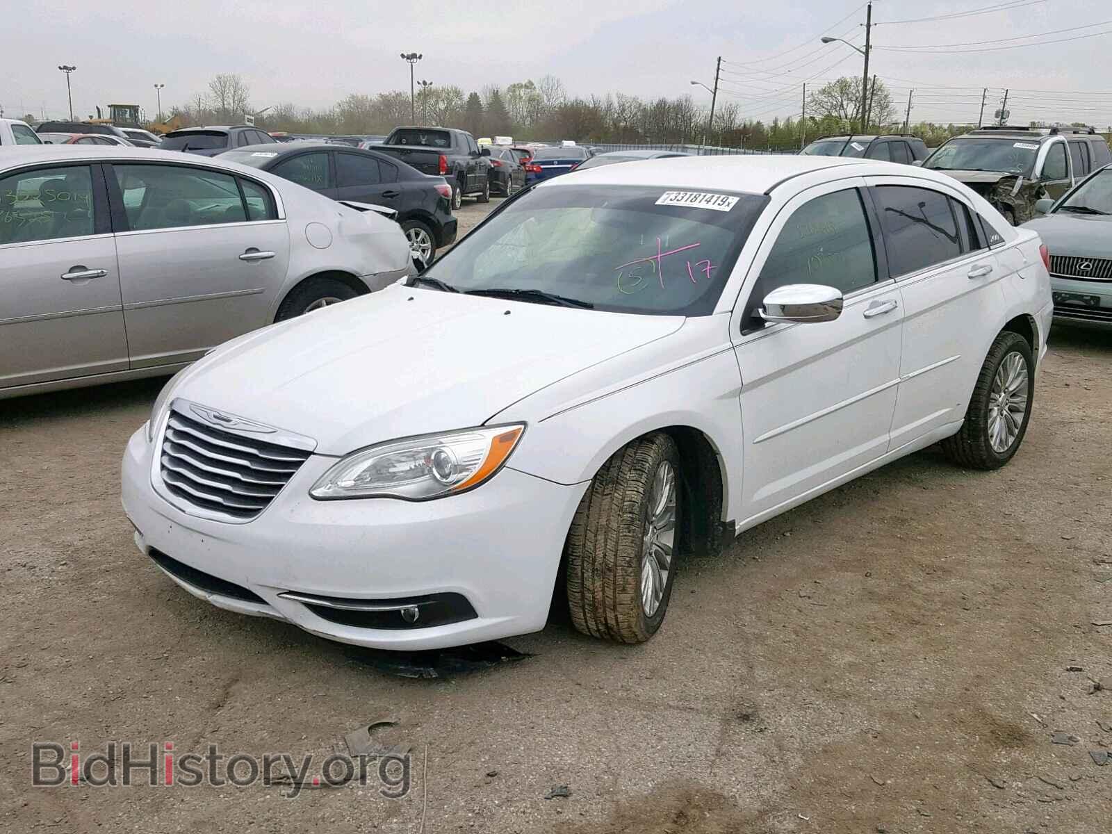 2012 CHRYSLER 200 - VIN: 1C3CCBCB5CN207637 - Фото 2