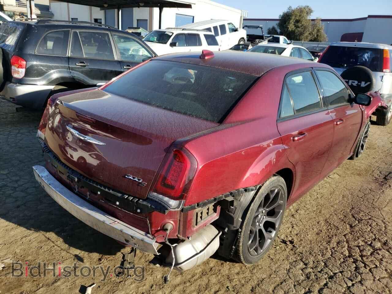 2019 CHRYSLER 300 - VIN: 2C3CCABG4KH609471 - Фото 4