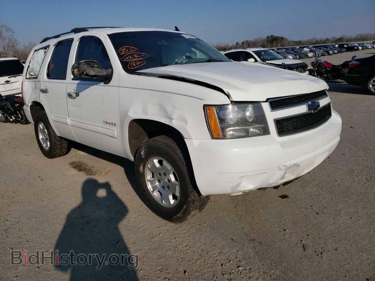 Фотография 1GNSCBE05BR124744 - CHEVROLET TAHOE 2011