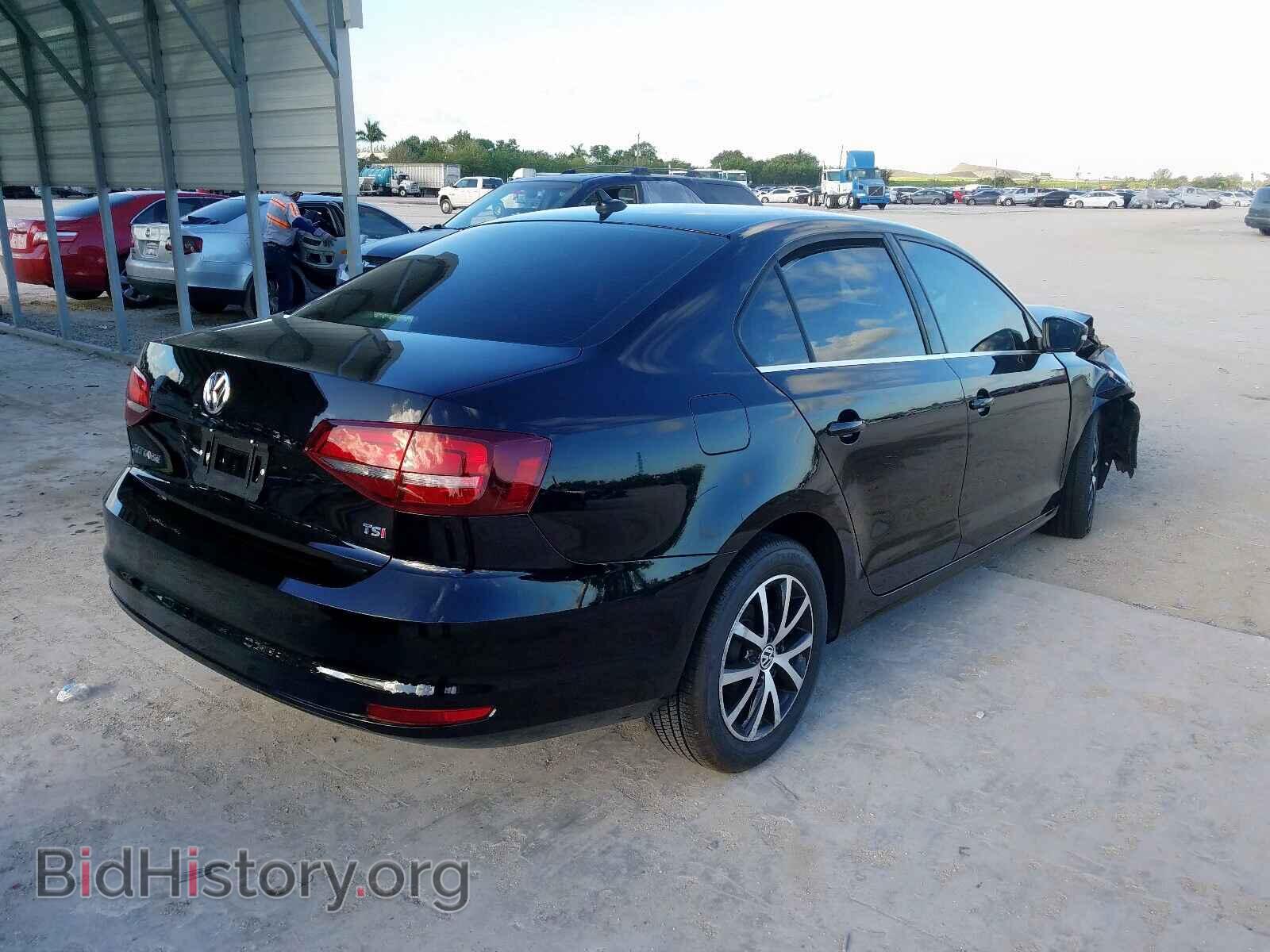 2017 VOLKSWAGEN JETTA - VIN: 3VWDB7AJ3HM381229 - Photo 4