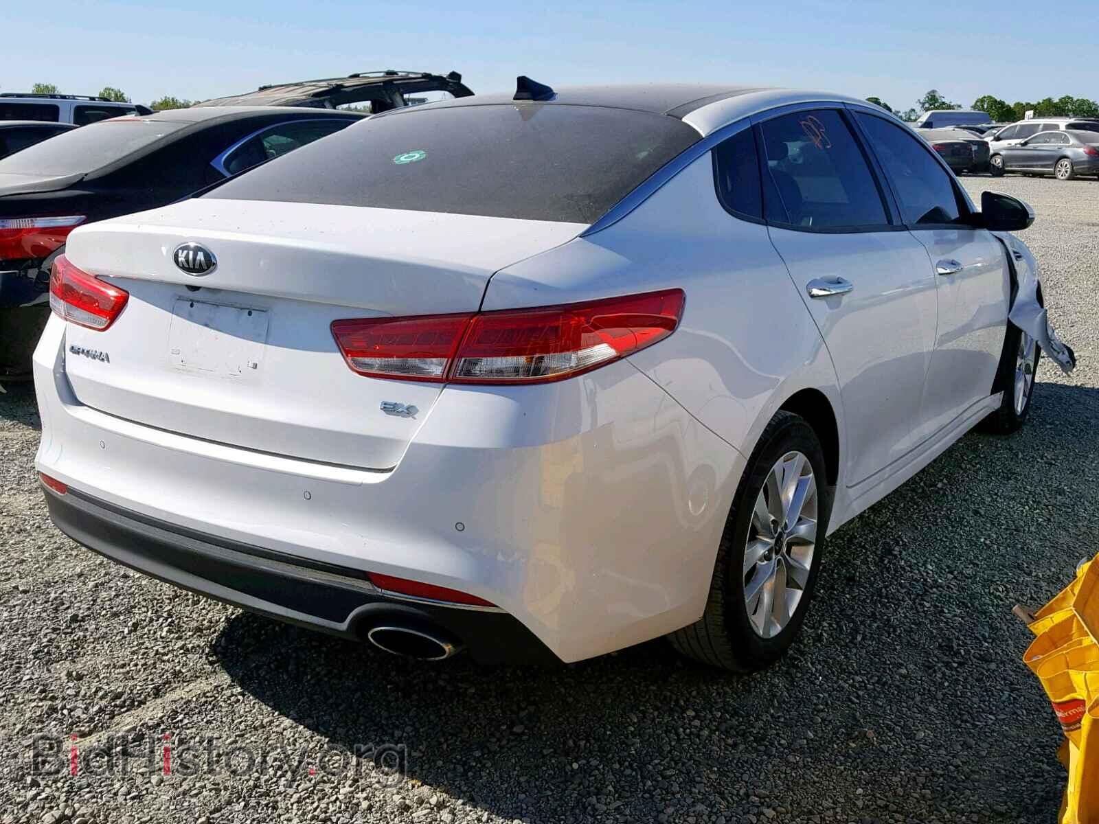 2017 KIA OPTIMA - VIN: 5XXGU4L34HG129935 - Фото 4