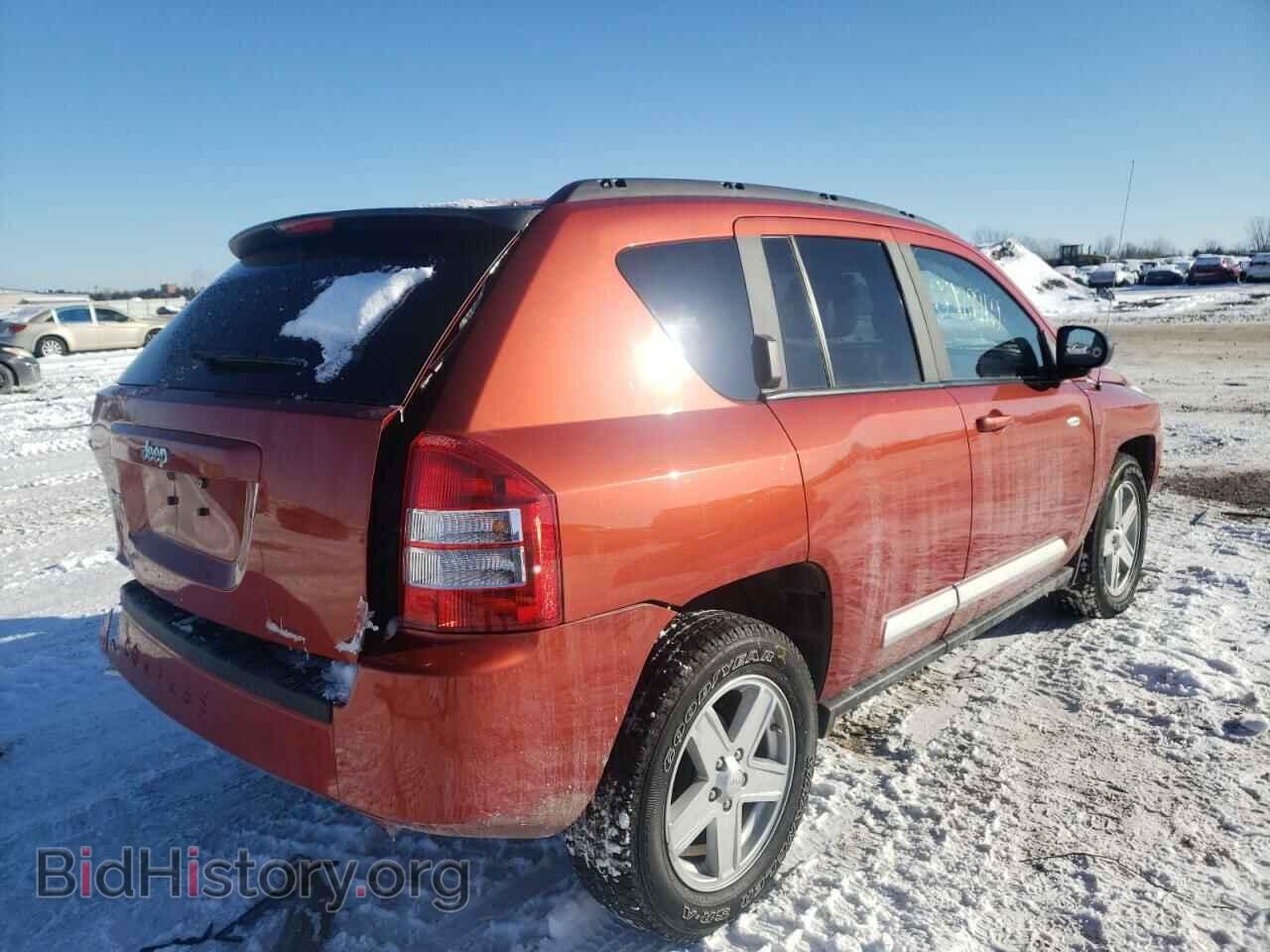2010 JEEP COMPASS - VIN: 1J4NF1FB9AD619963 - Photo 4