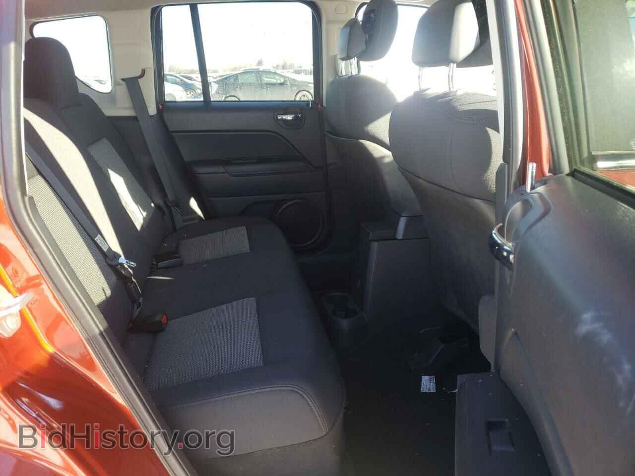 2010 JEEP COMPASS - VIN: 1J4NF1FB9AD619963 - Photo 6