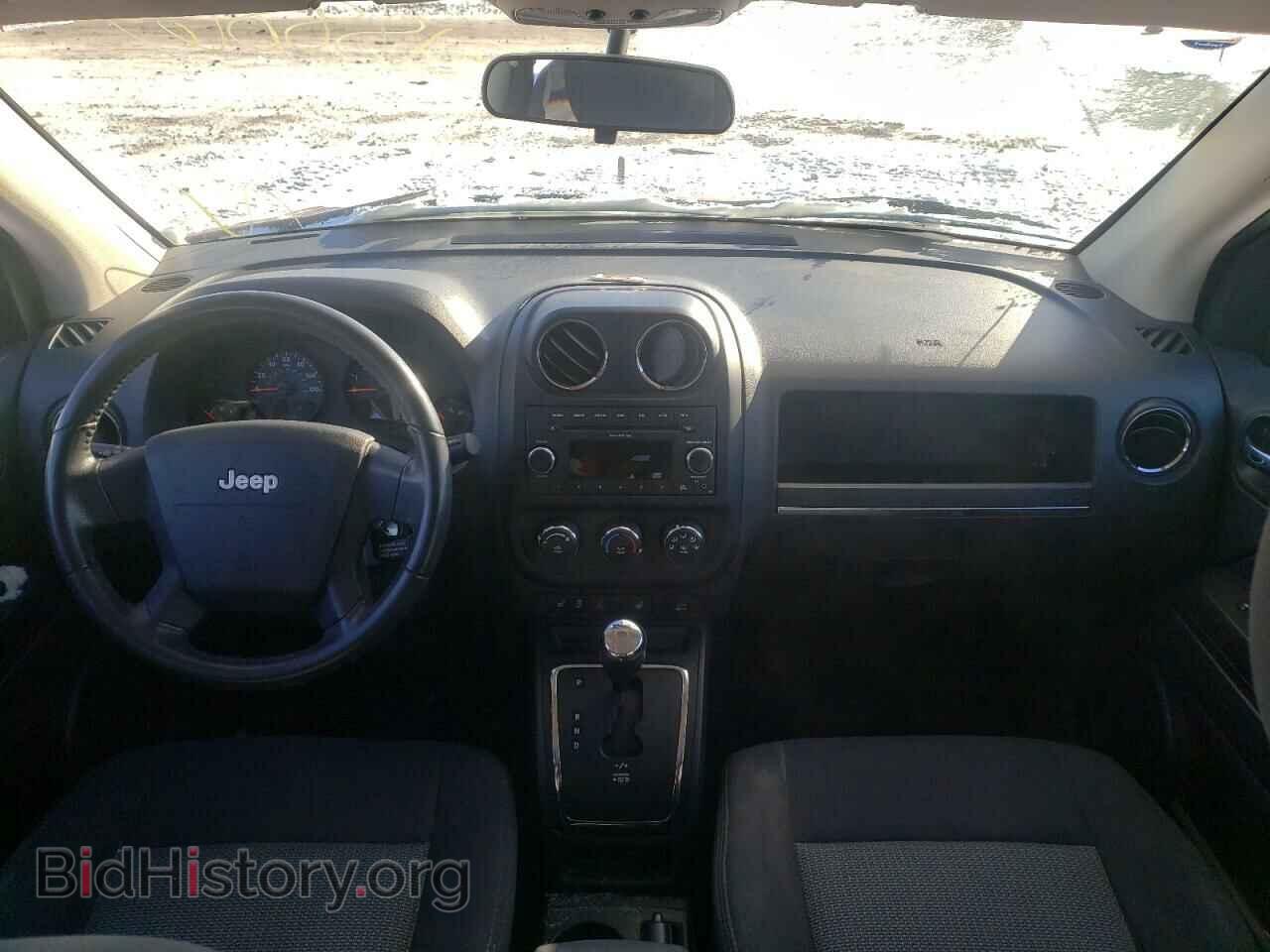 2010 JEEP COMPASS - VIN: 1J4NF1FB9AD619963 - Photo 9