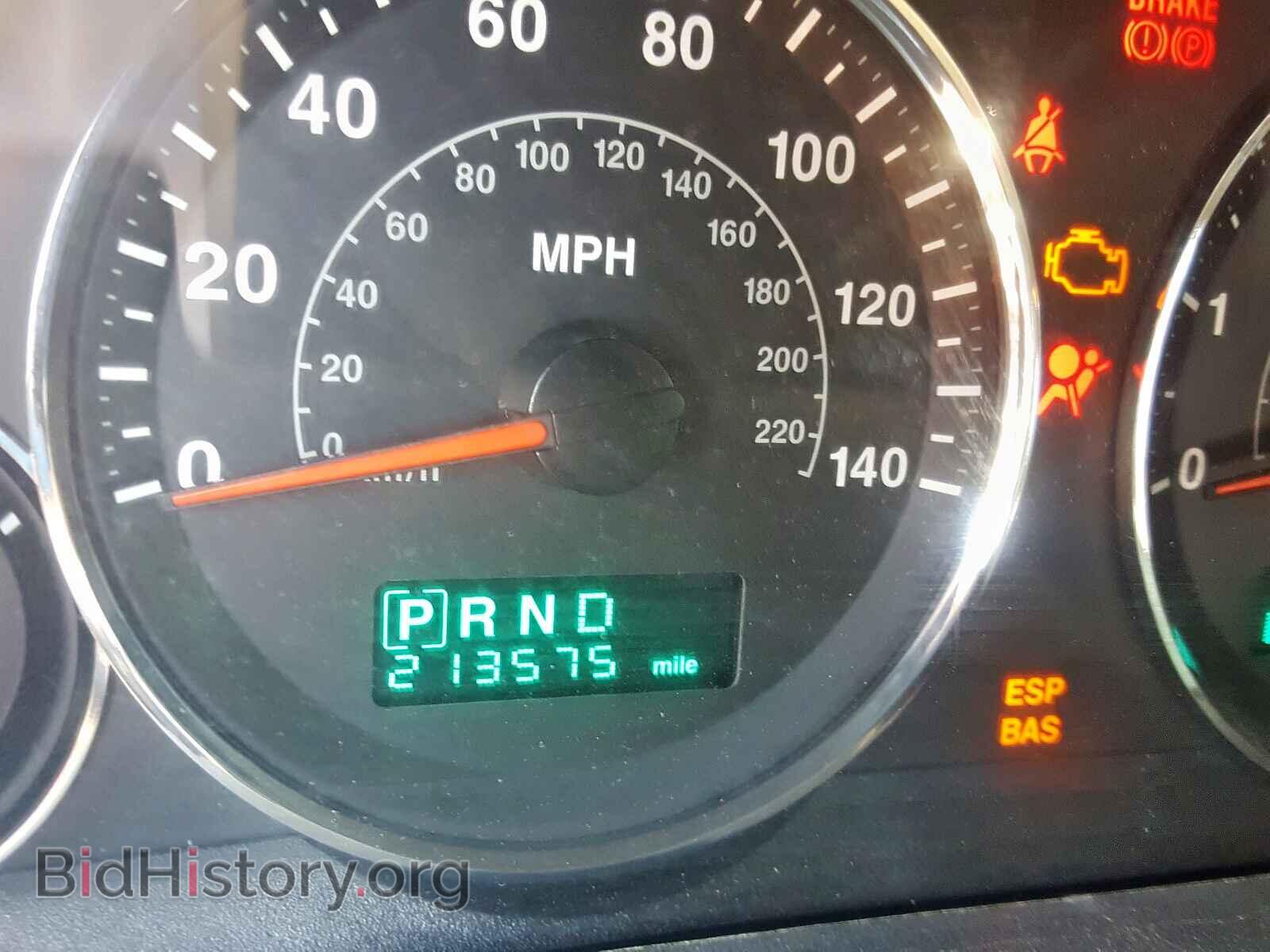 2006 JEEP COMMANDER - VIN: 1J8HH48K56C346781 - Photo 8