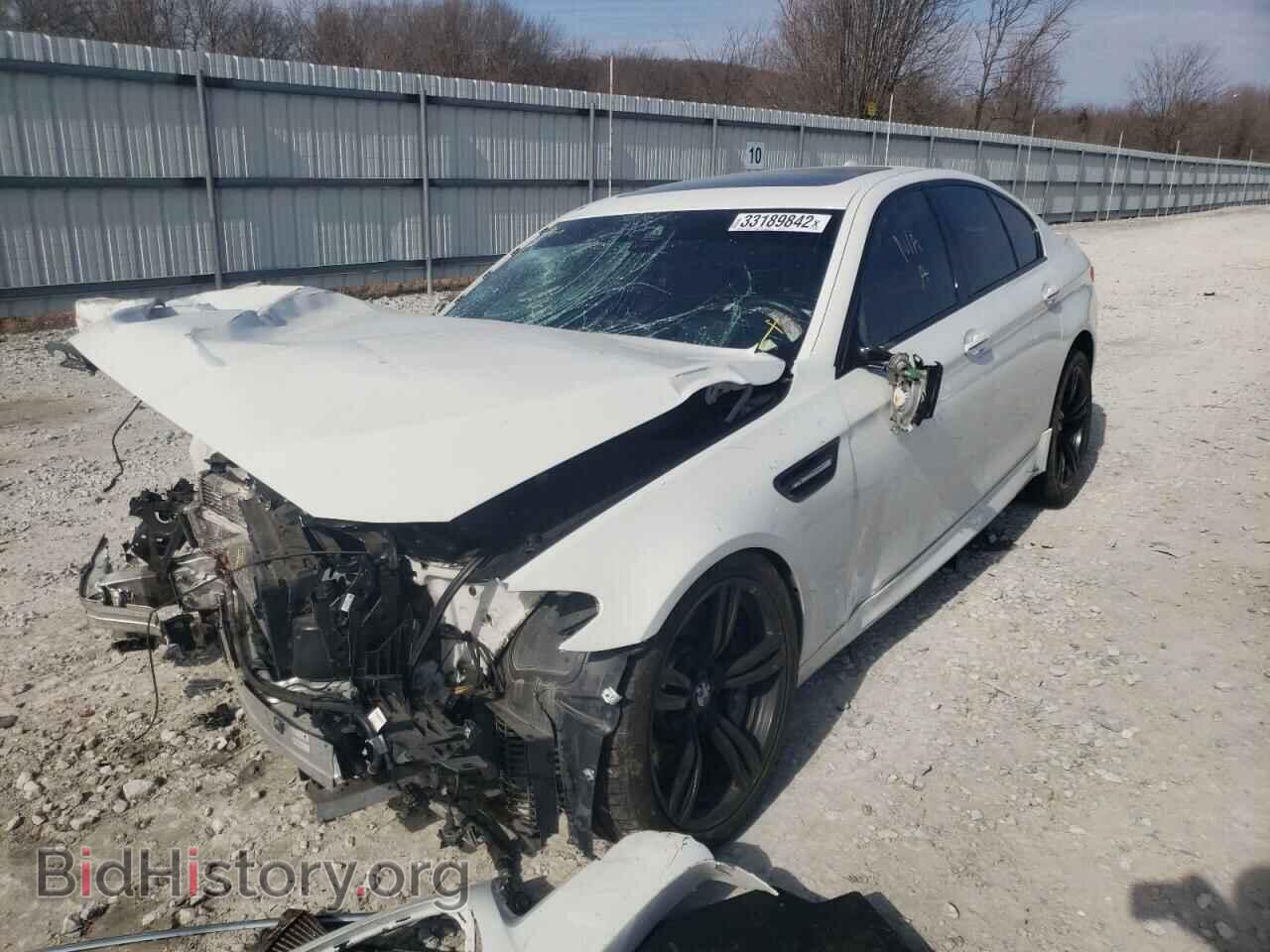 2013 BMW M5 - VIN: WBSFV9C56DC772703 - Фото 2