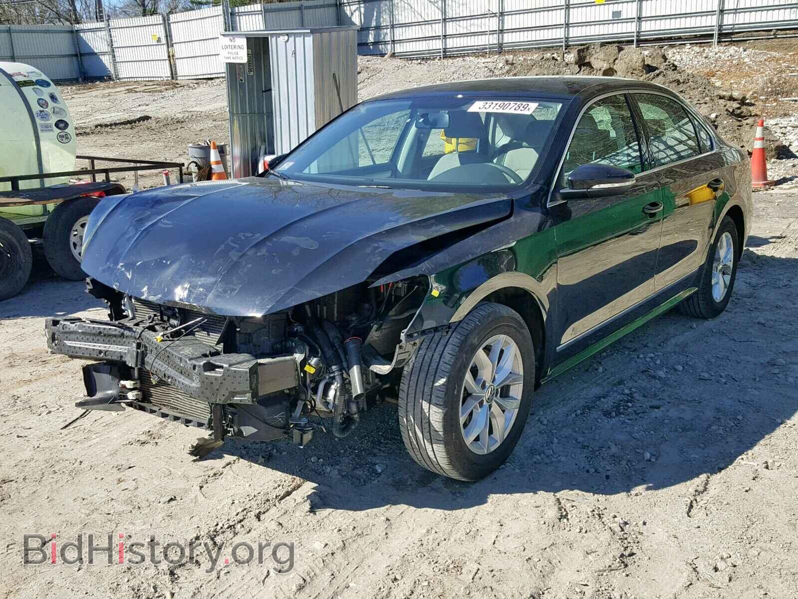 2017 VOLKSWAGEN PASSAT - VIN: 1VWAT7A33HC018495 - Фото 2