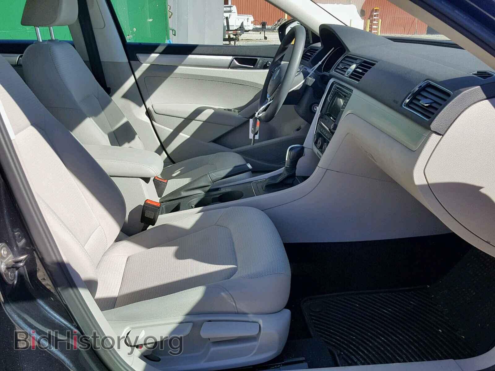 2017 VOLKSWAGEN PASSAT - VIN: 1VWAT7A33HC018495 - Фото 5