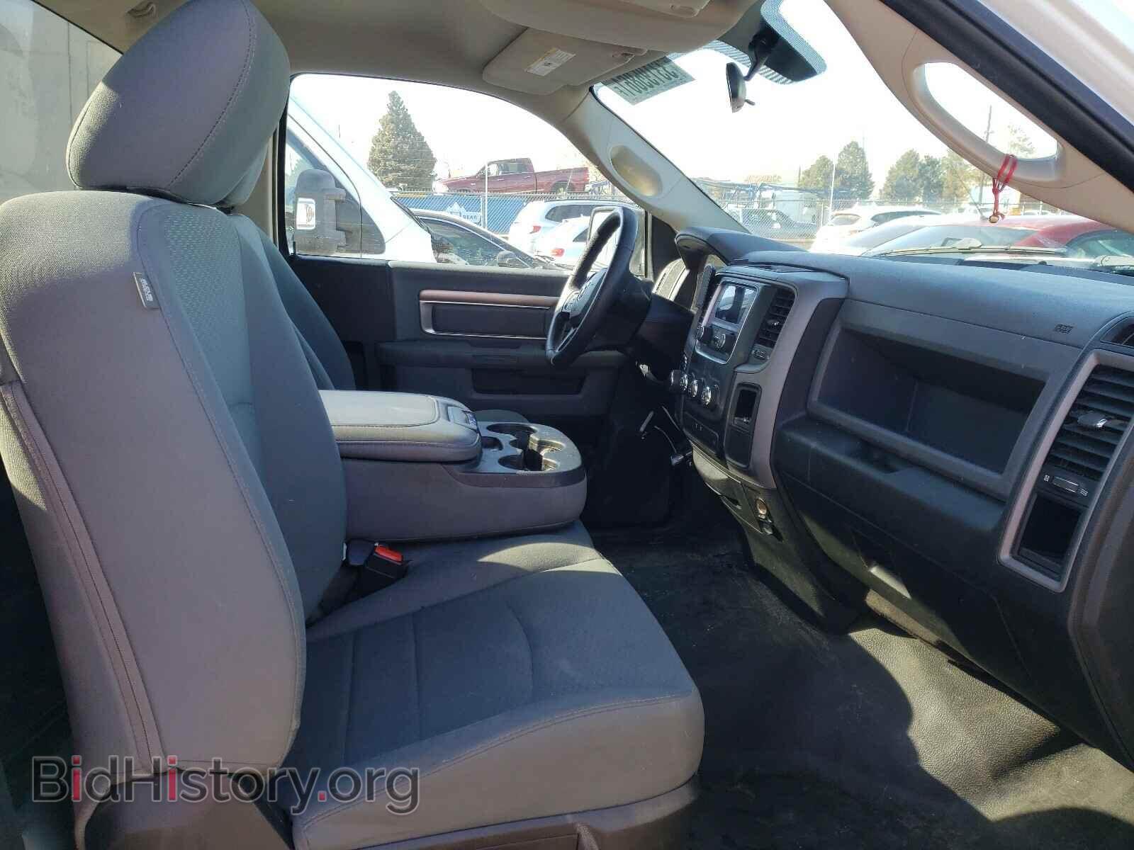 2017 RAM 1500 - VIN: 3C6JR6DT6HG704591 - Фото 5