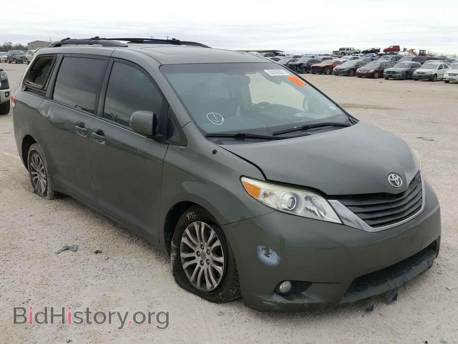 Фотография 5TDYK3DC1BS036802 - TOYOTA SIENNA 2011