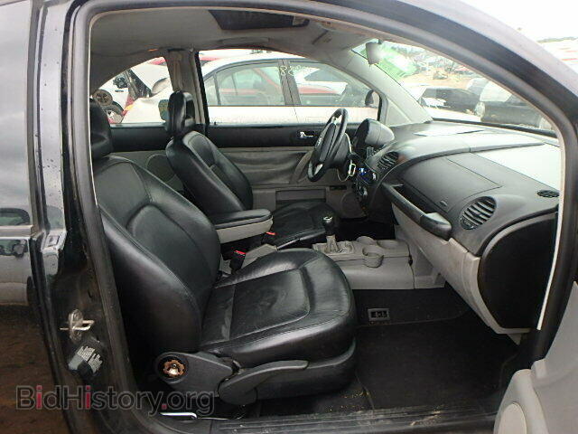 2000 VOLKSWAGEN BEETLE - VIN: 3VWCA21C9YM411806 - Фото 5