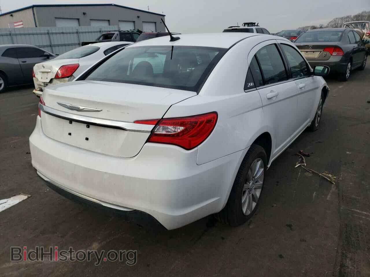 2013 CHRYSLER 200 - VIN: 1C3CCBBB8DN538991 - Фото 4