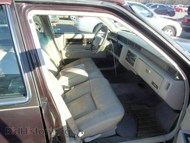1993 CADILLAC DEVILLE - VIN: 1G6CD53BXP4251030 - Photo 5