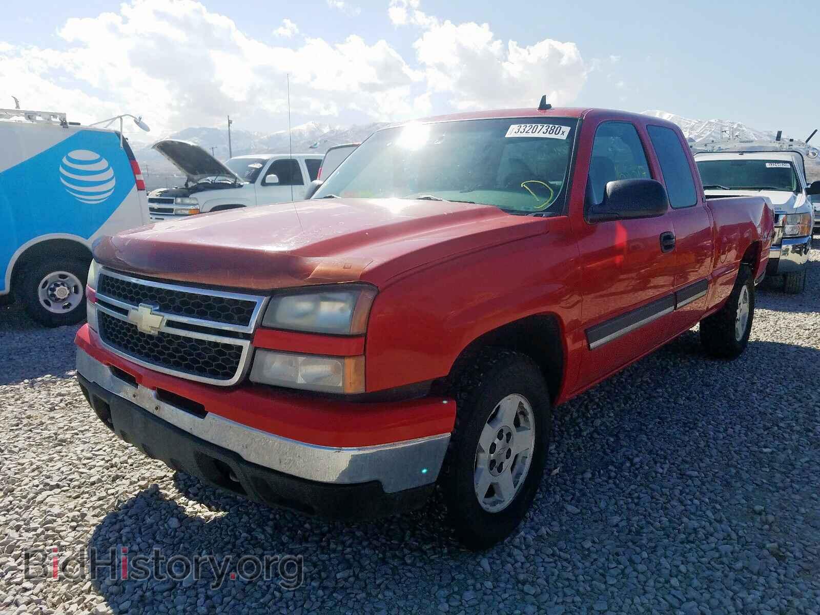 2006 CHEVROLET SILVERADO - VIN: 2GCEK19B361110290 - Фото 2