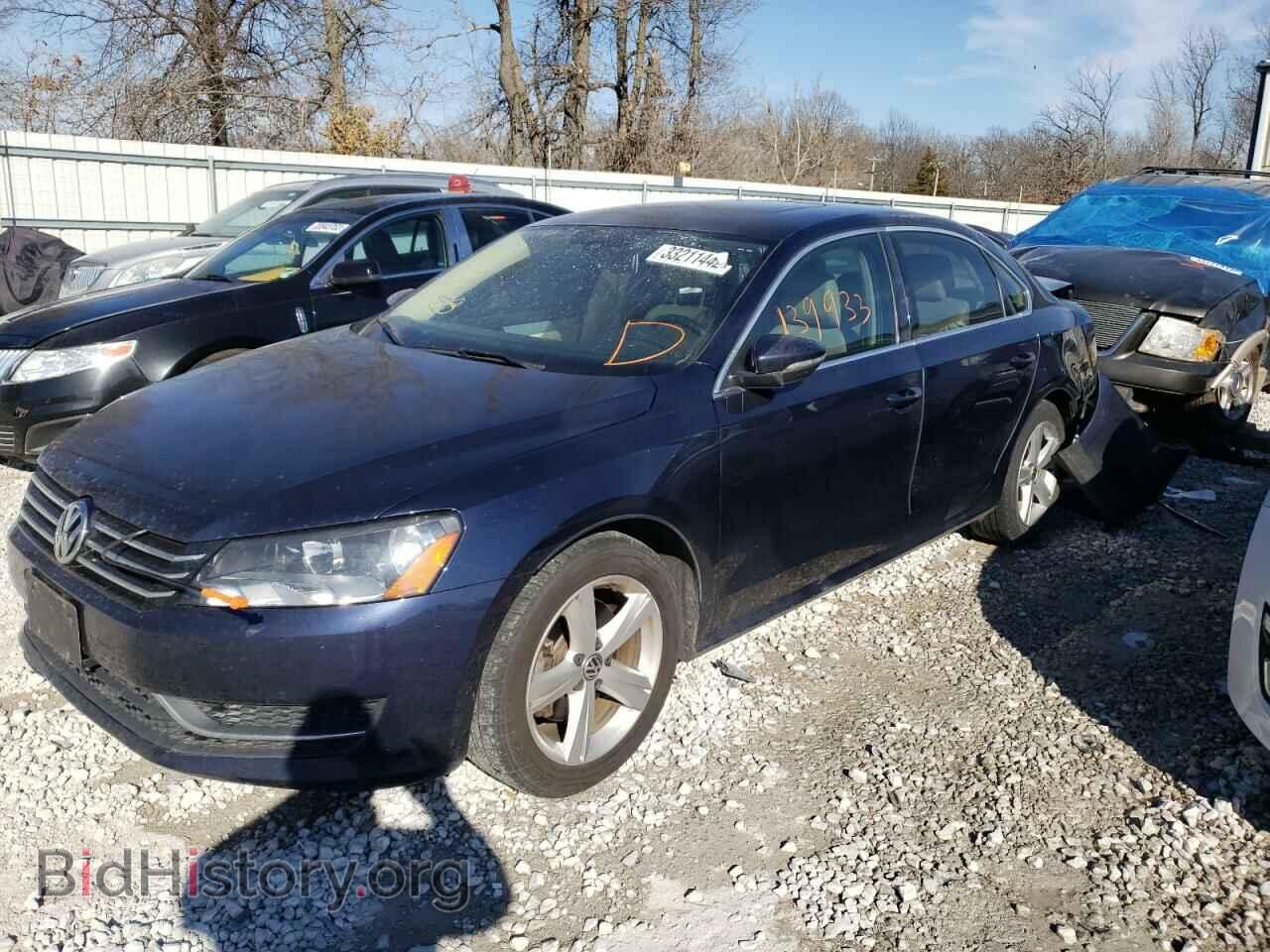 2012 VOLKSWAGEN PASSAT - VIN: 1VWBP7A33CC032172 - Фото 2