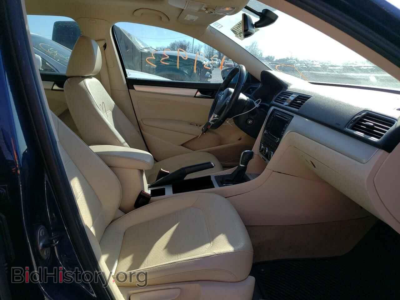 2012 VOLKSWAGEN PASSAT - VIN: 1VWBP7A33CC032172 - Фото 5