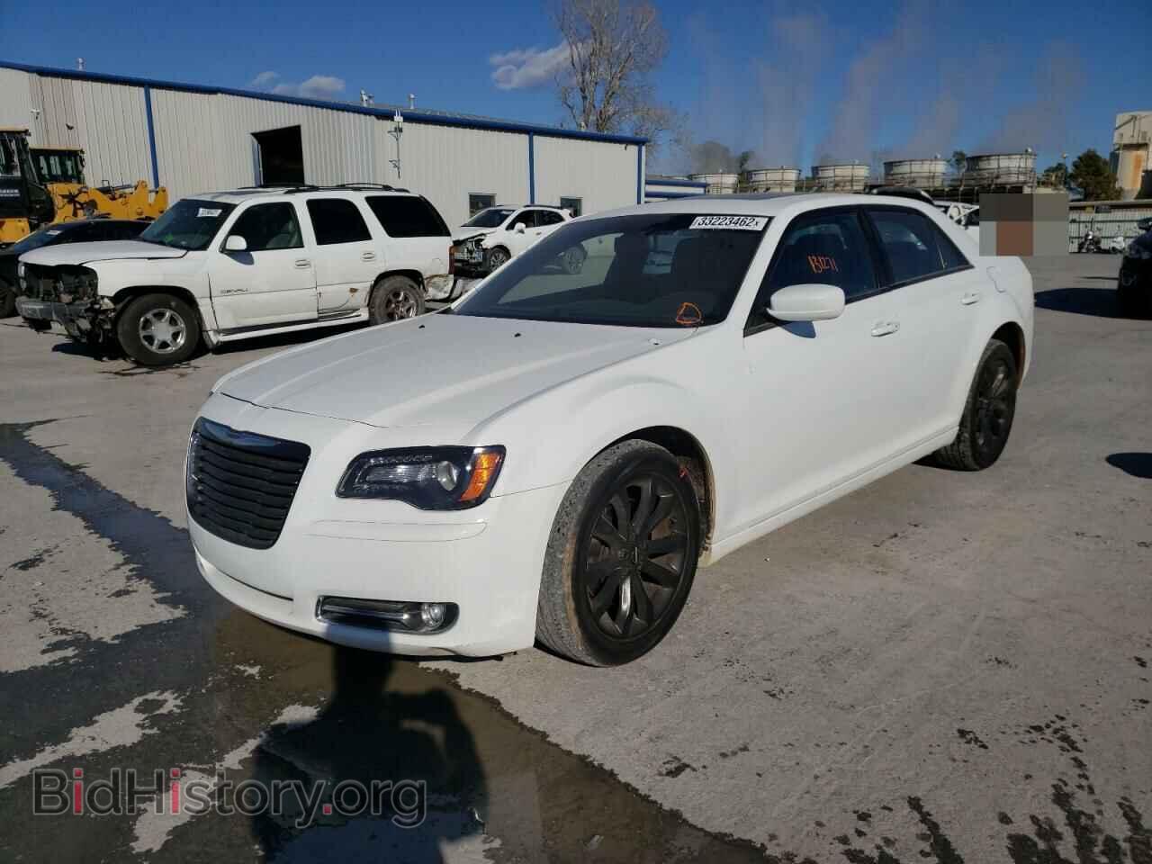 2014 CHRYSLER 300 - VIN: 2C3CCAGG6EH374360 - Фото 2
