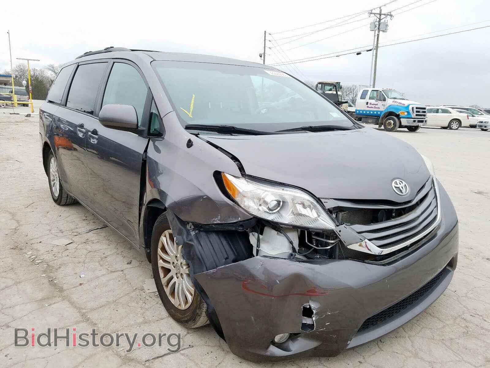 Photo 5TDYK3DC3BS140840 - TOYOTA SIENNA 2011