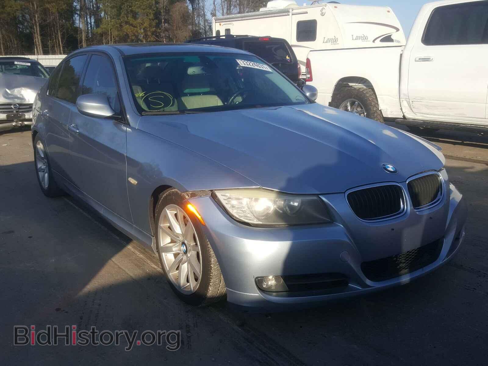Фотография WBAPH77599NM30205 - BMW 3 SERIES 2009
