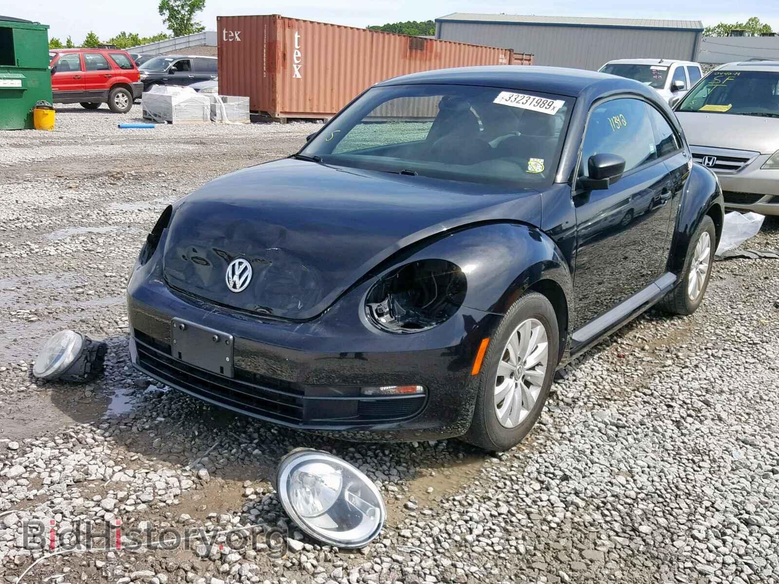 2013 VOLKSWAGEN BEETLE - VIN: 3VWFP7AT5DM670151 - Фото 2