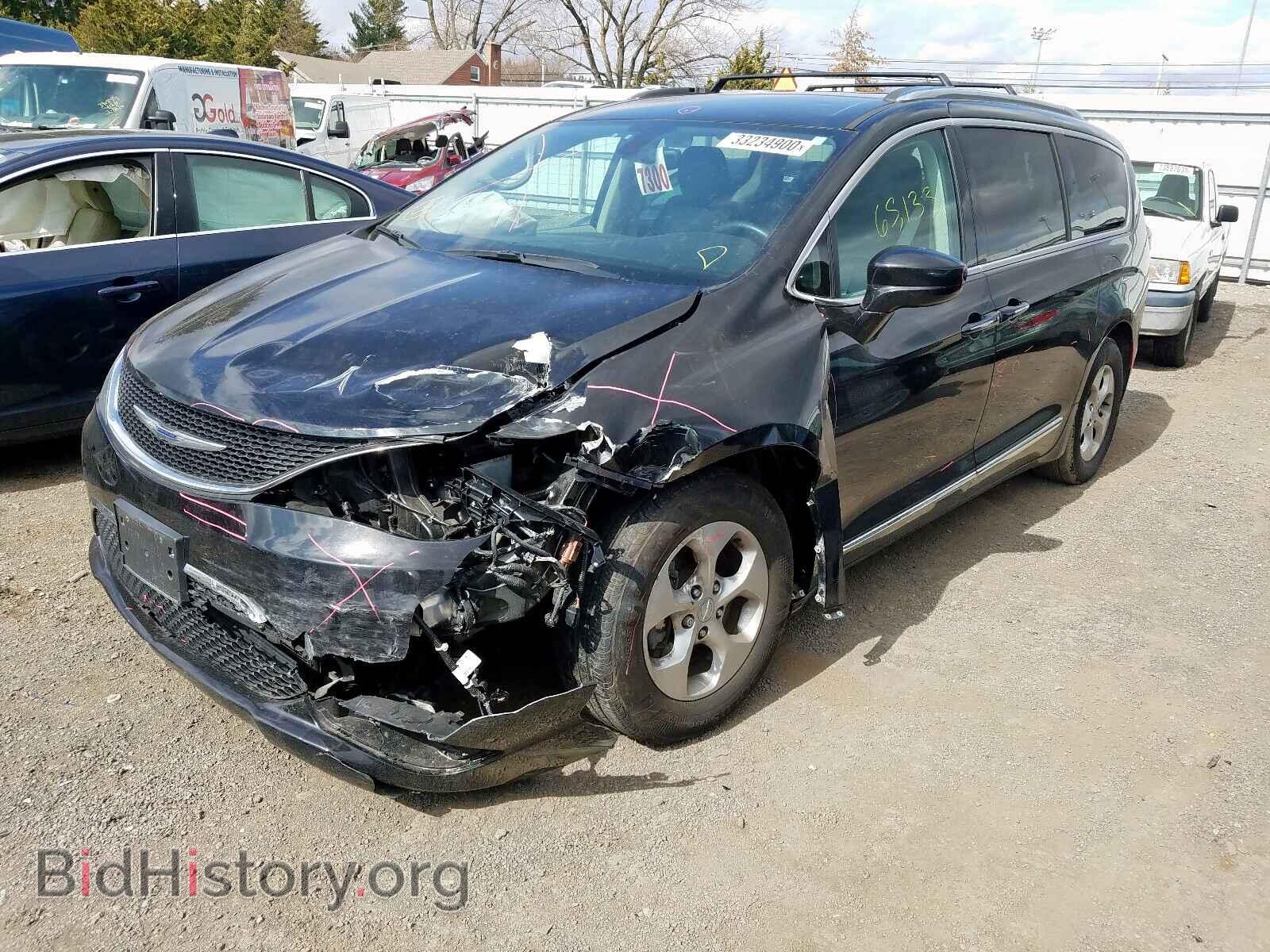 2017 CHRYSLER PACIFICA - VIN: 2C4RC1EGXHR541018 - Photo 2