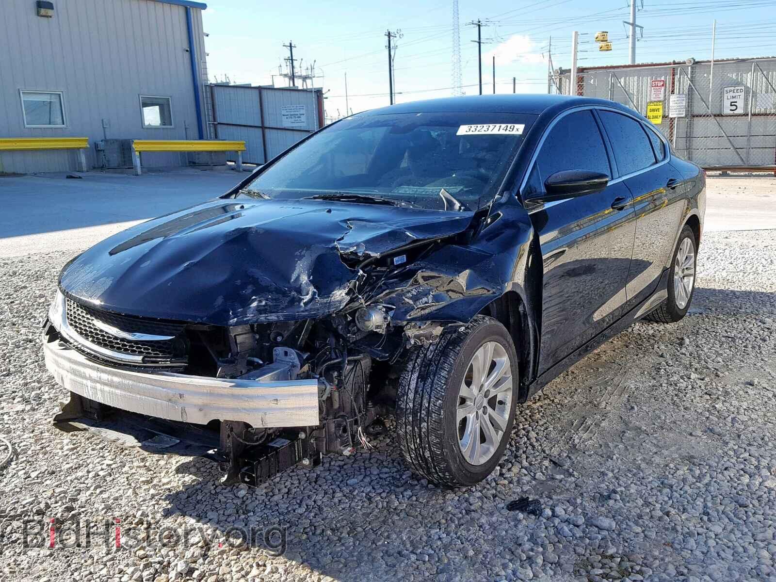 2016 CHRYSLER 200 - VIN: 1C3CCCAB9GN144718 - Photo 2