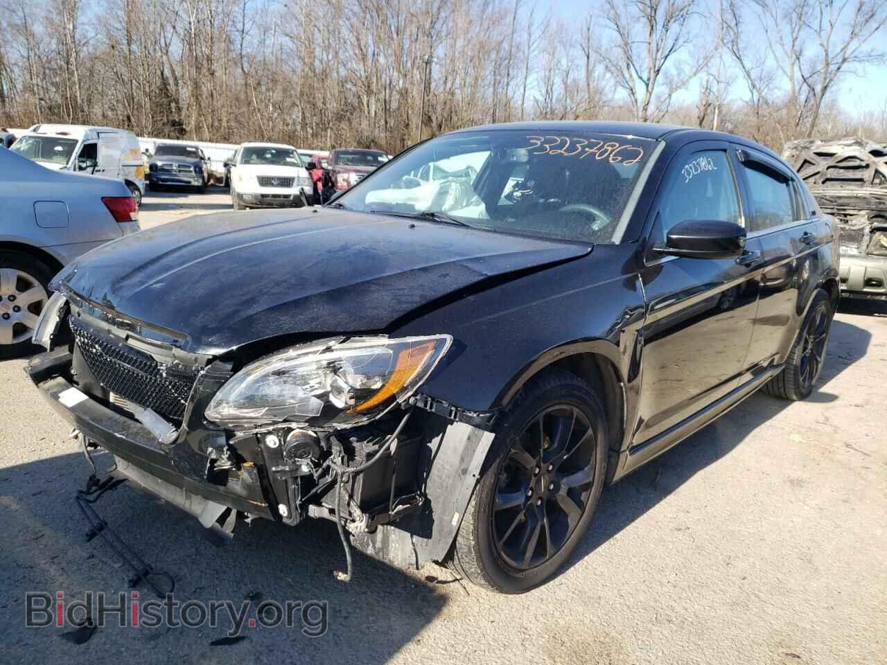 2013 CHRYSLER 200 - VIN: 1C3CCBCG9DN737364 - Фото 2