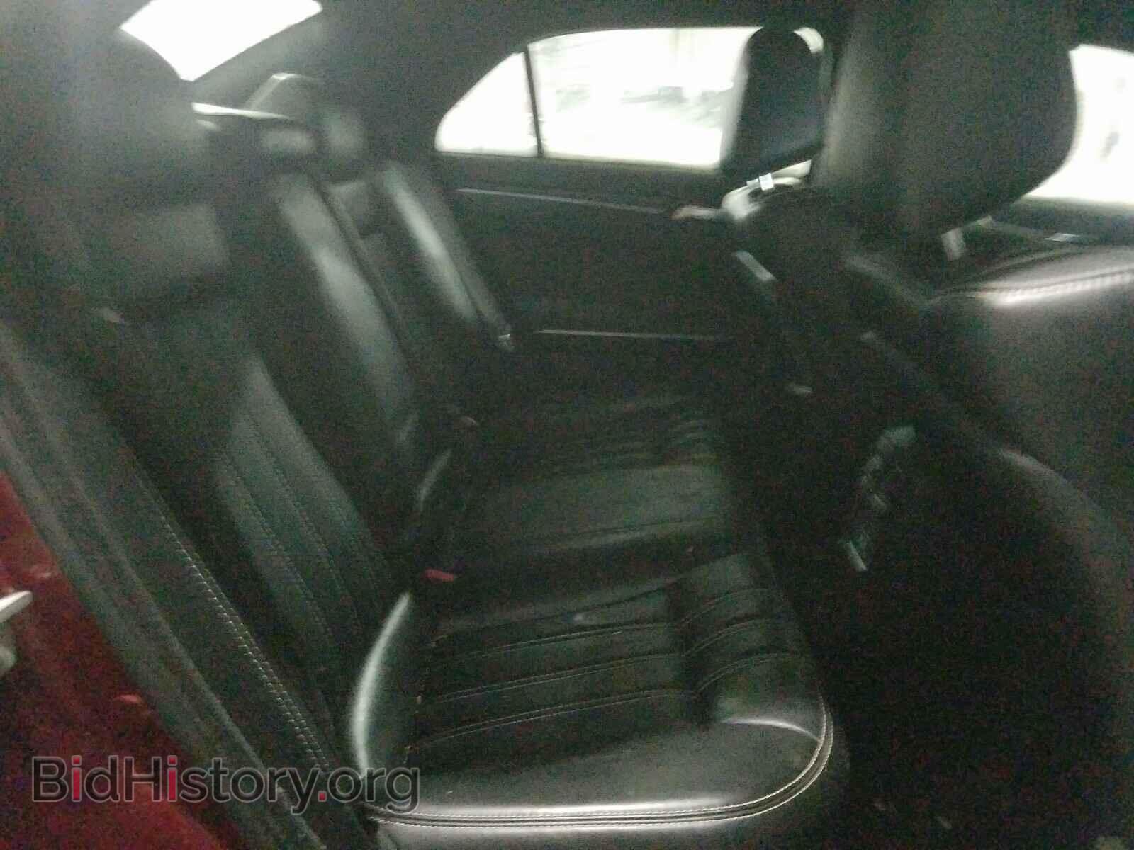 2019 CHRYSLER 300 - VIN: 2C3CCABG2KH628780 - Фото 6