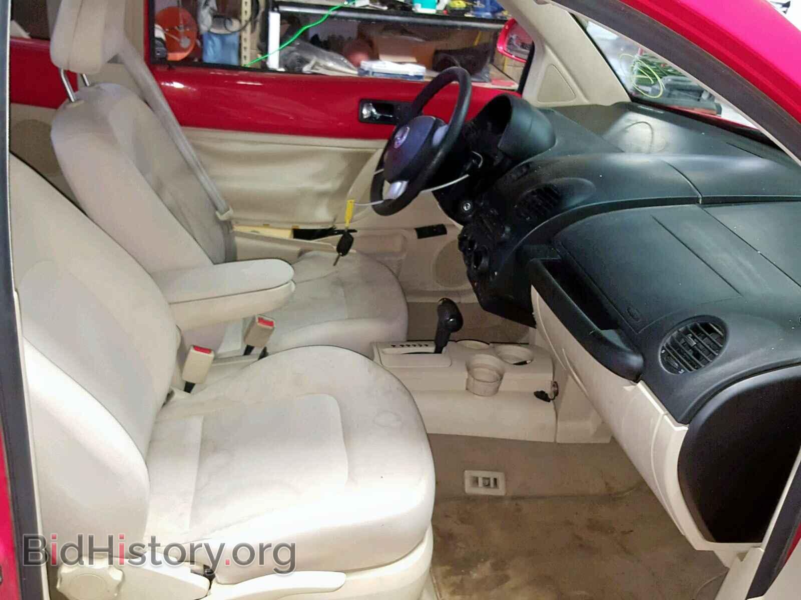 2000 VOLKSWAGEN BEETLE - VIN: 3VWCA21CXYM494601 - Фото 5
