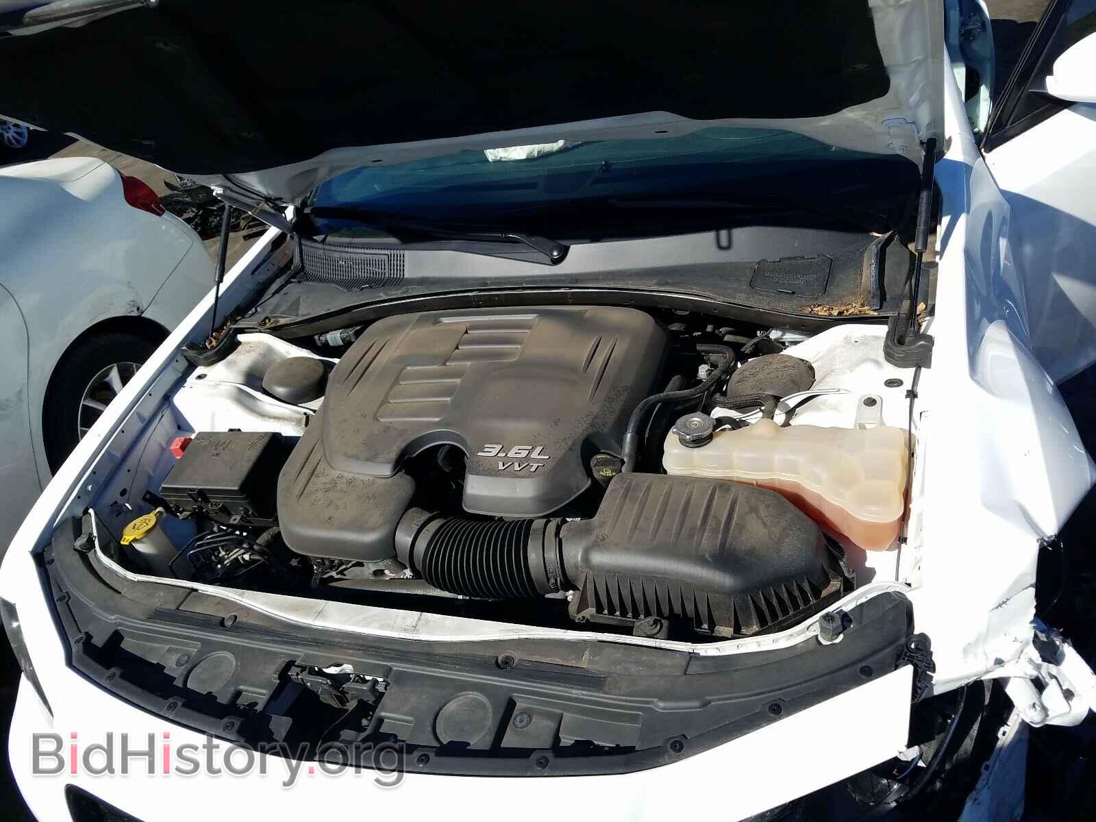2019 CHRYSLER 300 - VIN: 2C3CCABG9KH548196 - Фото 7