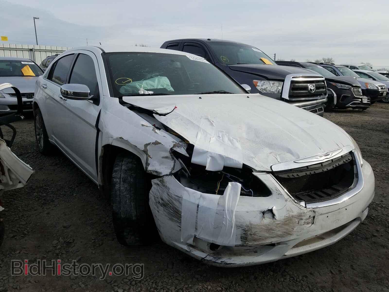 Photo 1C3BC2FB9BN571761 - CHRYSLER 200 2011