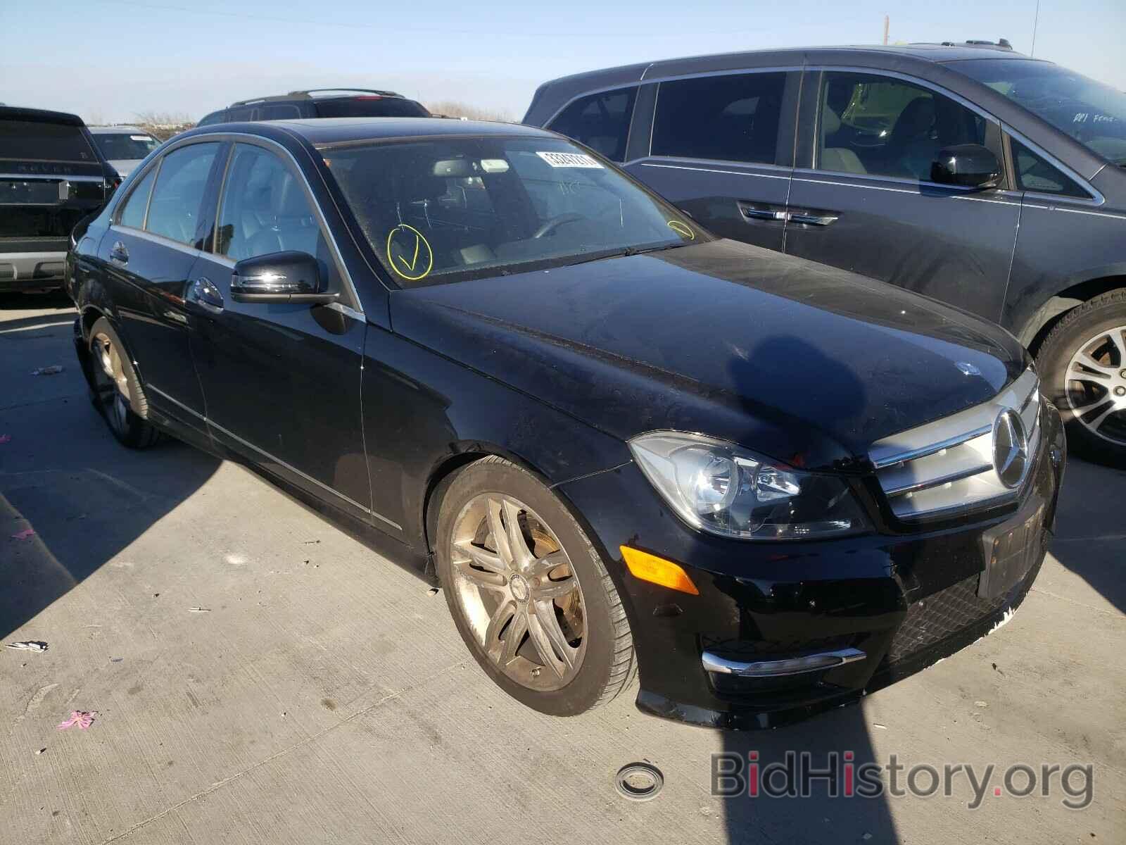 Photo WDDGF8AB3DR244583 - MERCEDES-BENZ C CLASS 2013