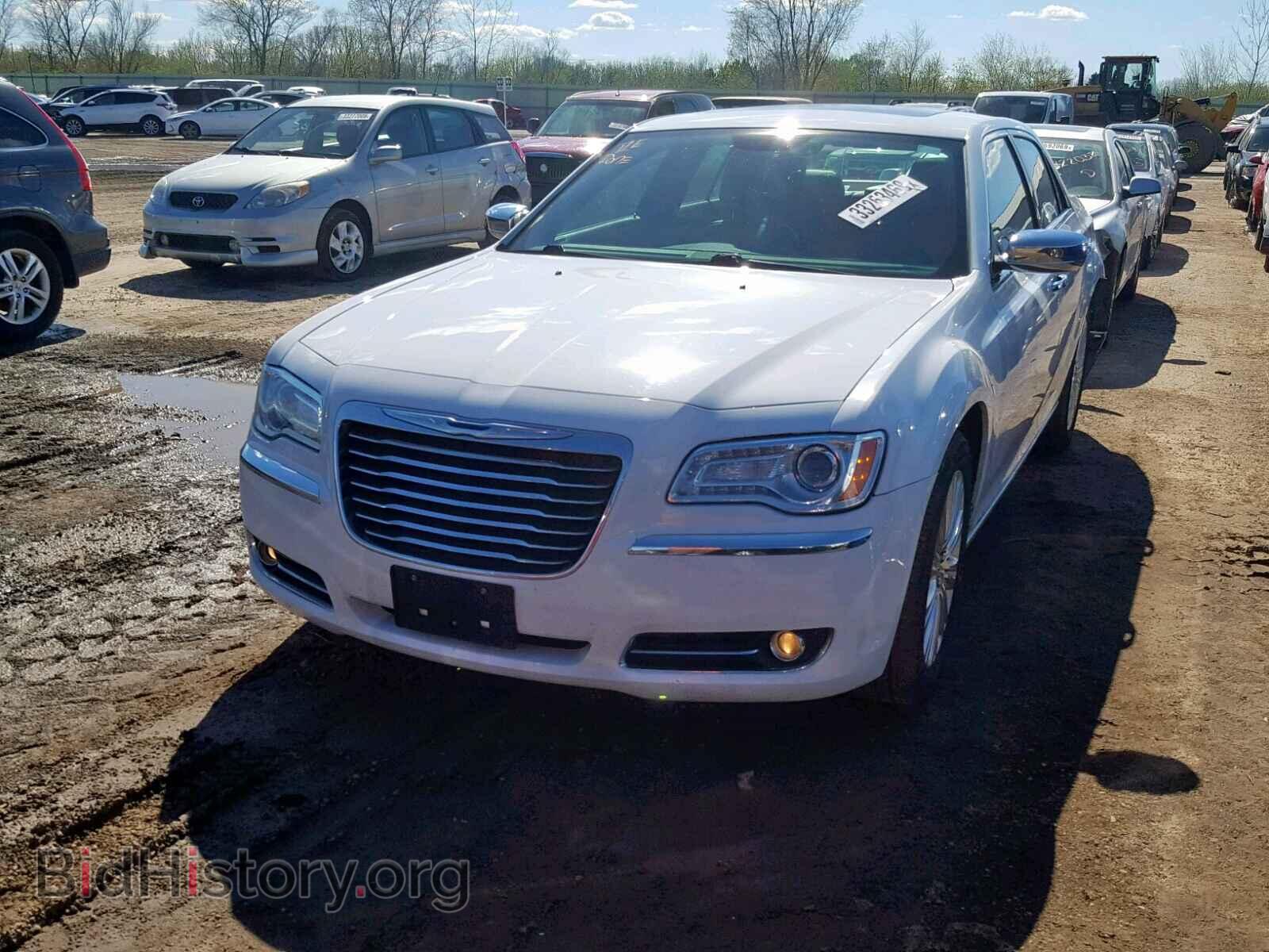 2014 CHRYSLER 300 - VIN: 2C3CCAKG4EH211729 - Фото 2