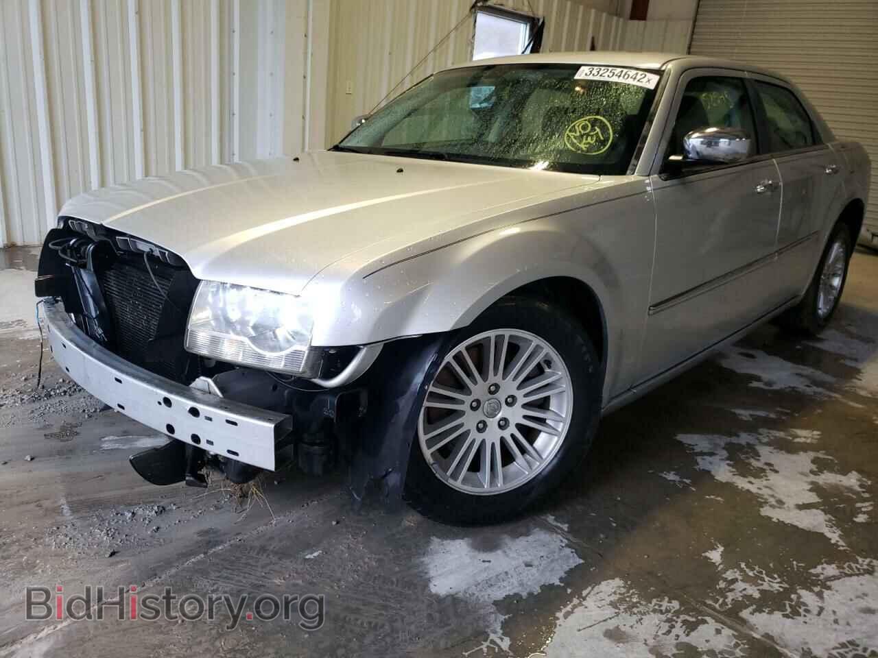 2010 CHRYSLER 300 - VIN: 2C3CA4CD1AH173768 - Фото 2
