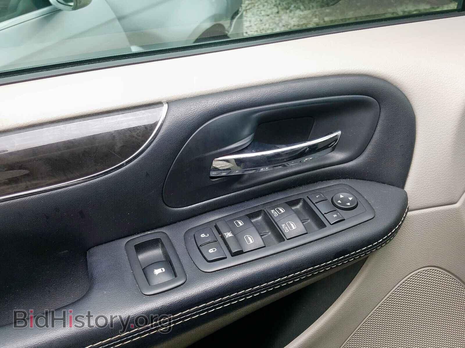 2016 CHRYSLER TOWN & COU - VIN: 2C4RC1BG3GR253005 - Фото 9