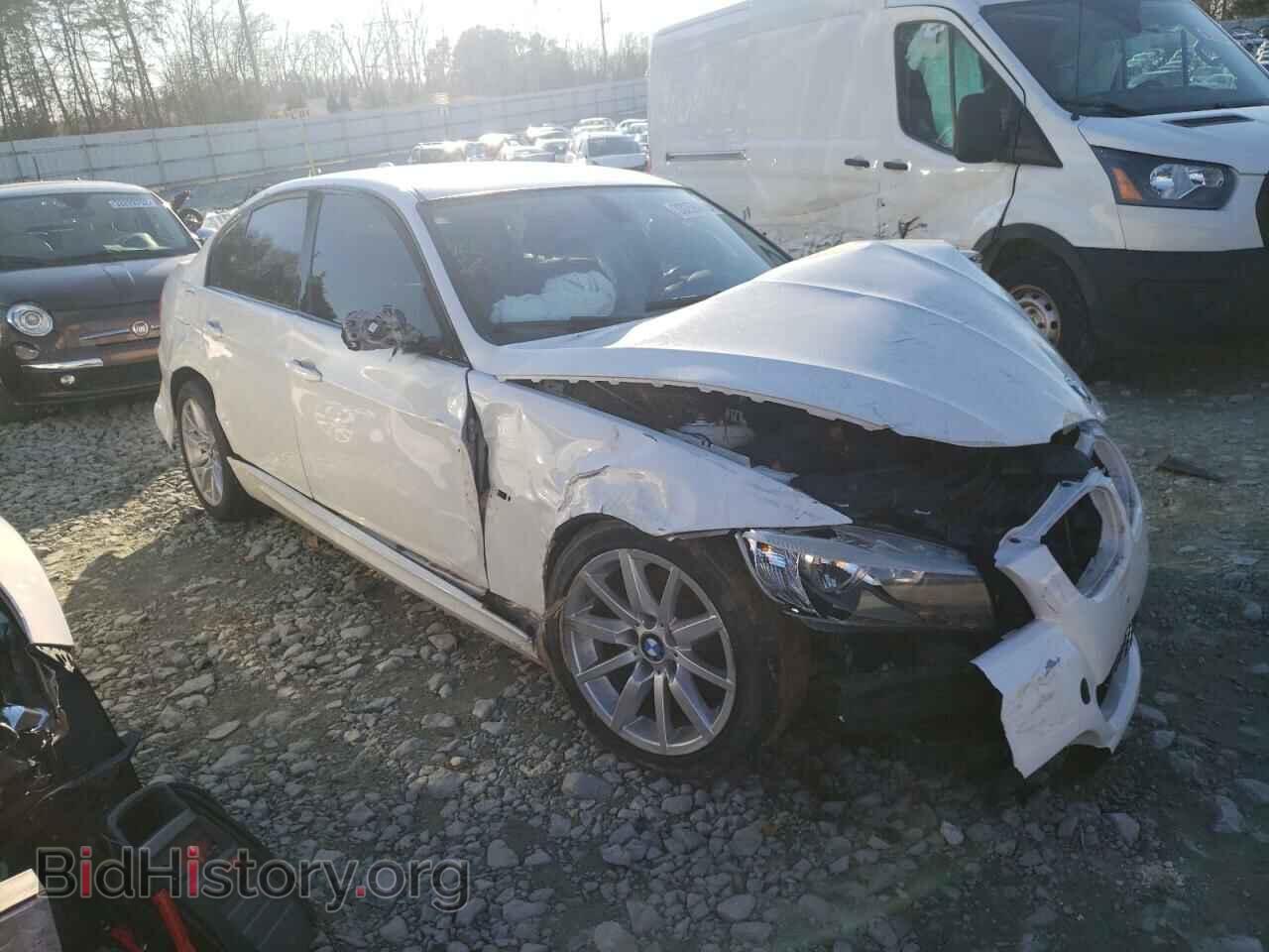 Фотография WBAPH7G56BNM58002 - BMW 3 SERIES 2011