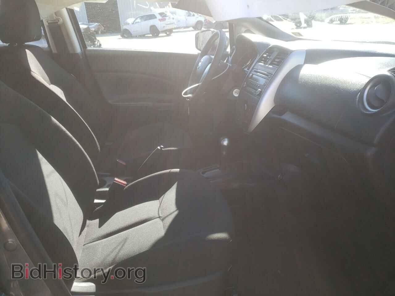 2018 NISSAN VERSA - VIN: 3N1CE2CPXJL360449 - Фото 5