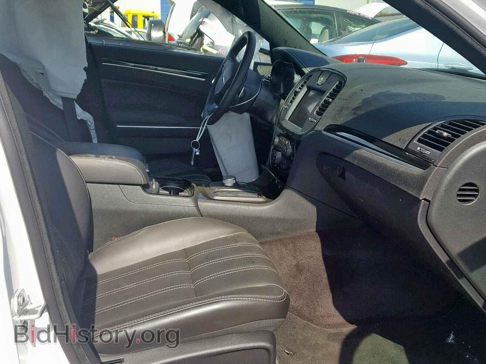 2019 CHRYSLER 300 - VIN: 2C3CCAGG5KH517407 - Фото 5