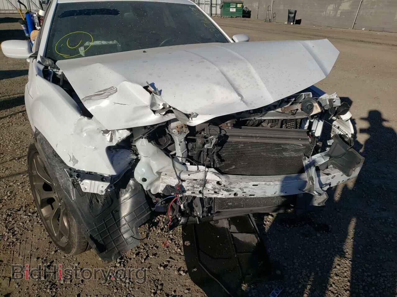 2016 CHRYSLER 300 - VIN: 2C3CCABG2GH269423 - Фото 9