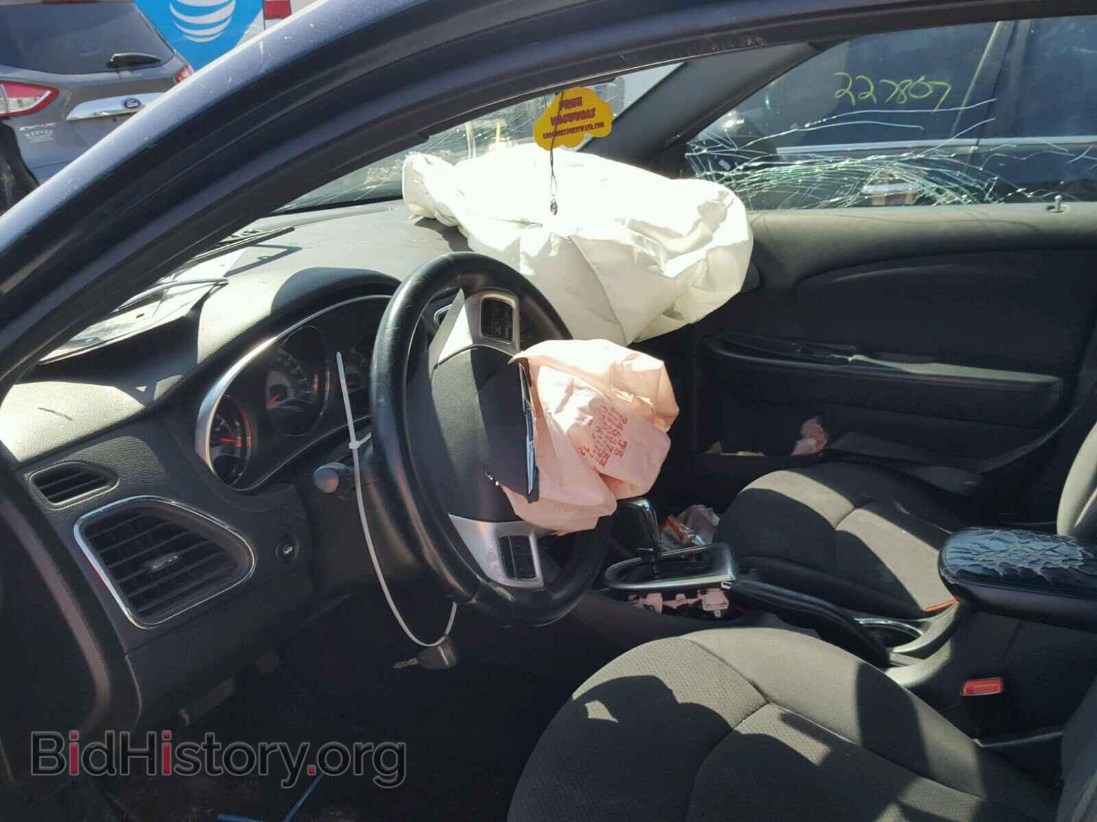 2012 CHRYSLER 200 - VIN: 1C3CCBBB4CN267457 - Фото 5