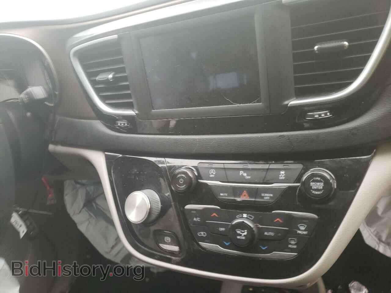 2018 CHRYSLER PACIFICA - VIN: 2C4RC1FG1JR126061 - Photo 9