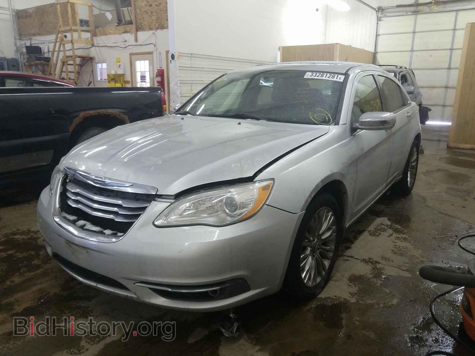 2012 CHRYSLER 200 - VIN: 1C3CCBCB1CN241977 - Фото 2
