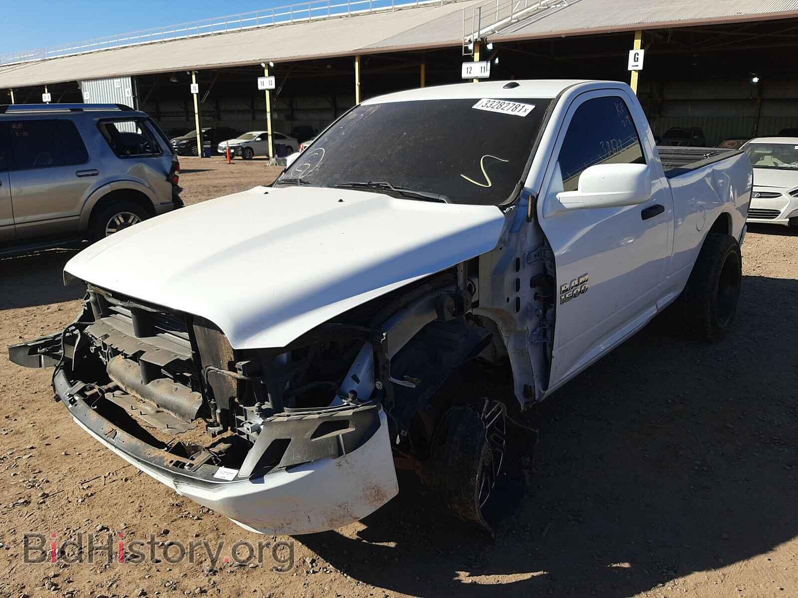 2017 RAM 1500 - VIN: 3C6JR6AG2HG731018 - Photo 2