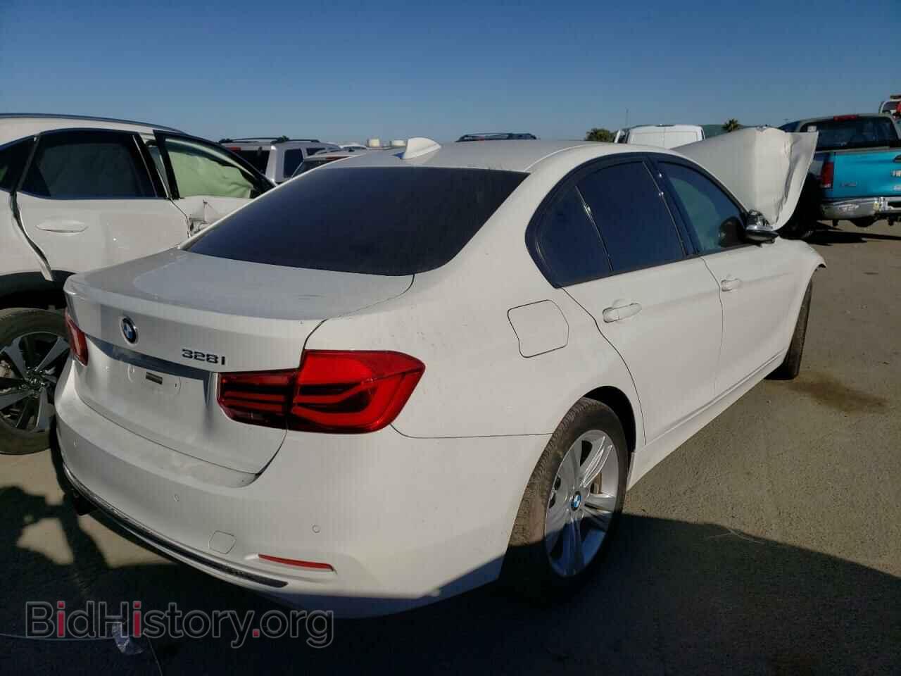 2016 BMW 3 SERIES - VIN: WBA8E9G59GNU29268 - Фото 4